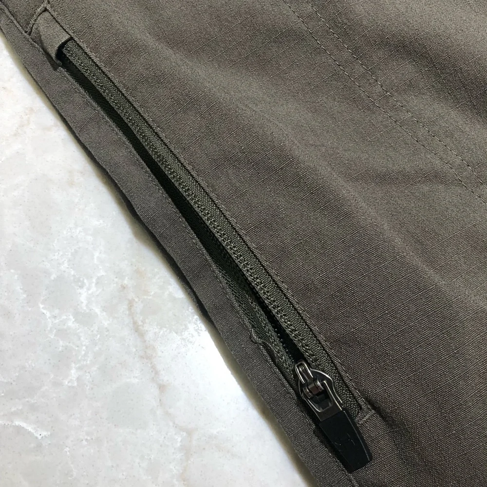 Under Armour Men's Olive Brown Chino Pants
